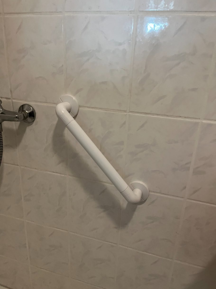 Haltegriff im Badezimmer